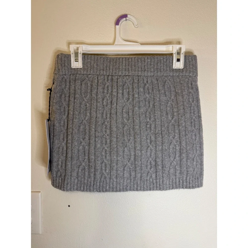 Alo Yoga Cable Knit Winter Bliss Mini Skirt Athletic‎ Heather Gray Size S NWT